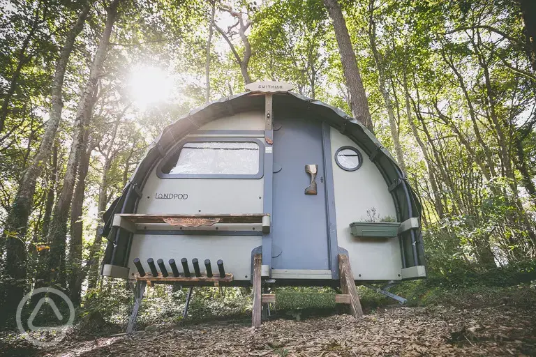 Gwithian Landpod exterior (five persons)