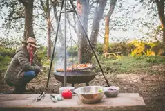 Fire pit and tripod BBQ by the Landpods Fire pit and tripod BBQ by the Landpods