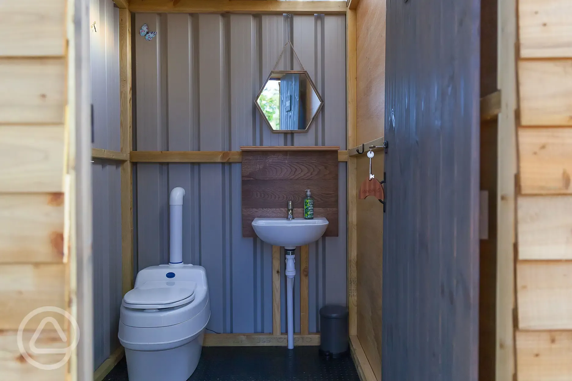 Private eco loos