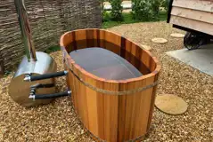 Shepherd's hut Japanese bath