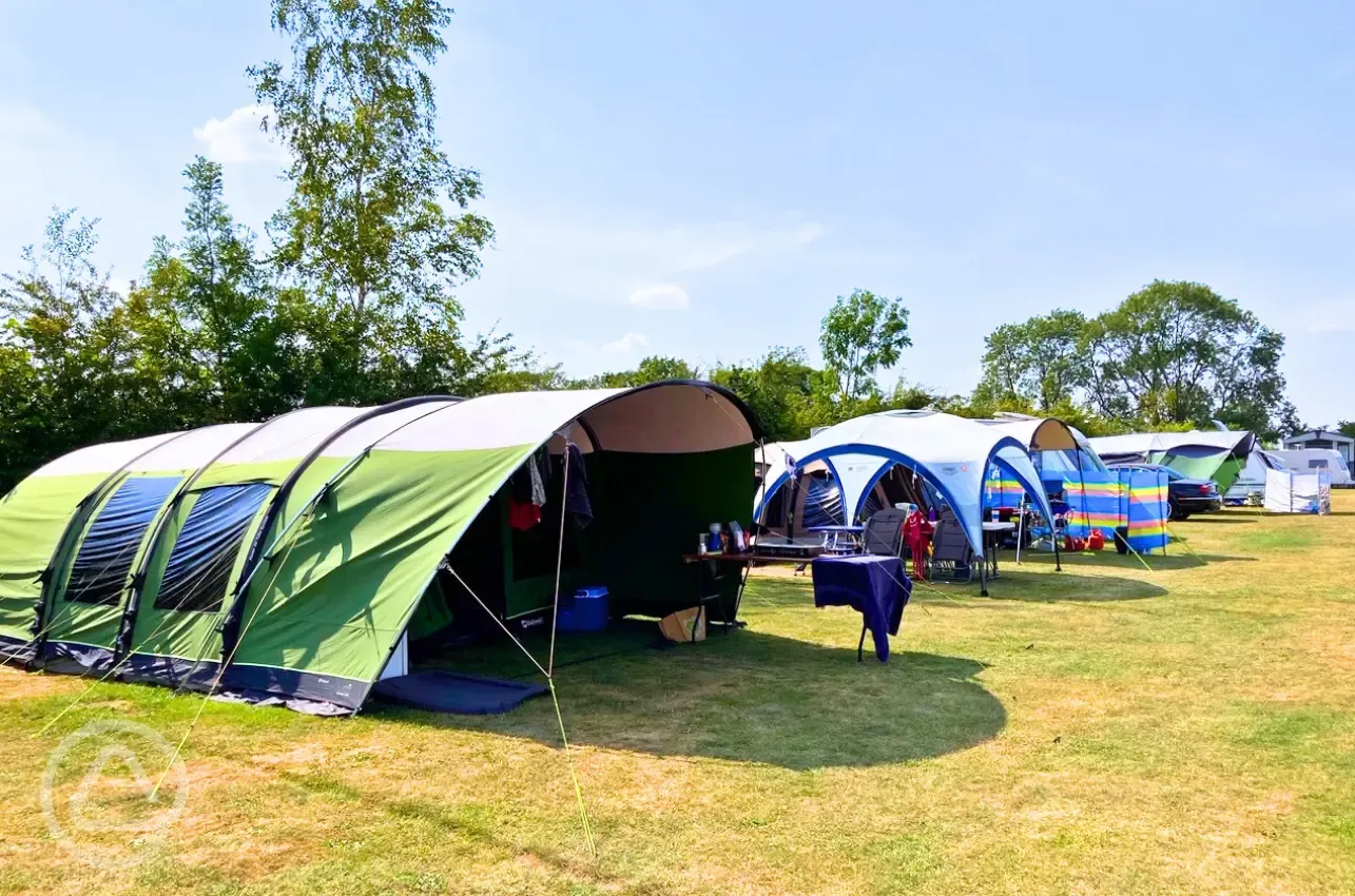 Non electric grass pitches for tents and roof tents