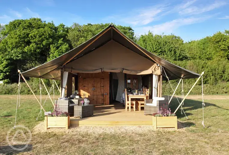 Safari tent