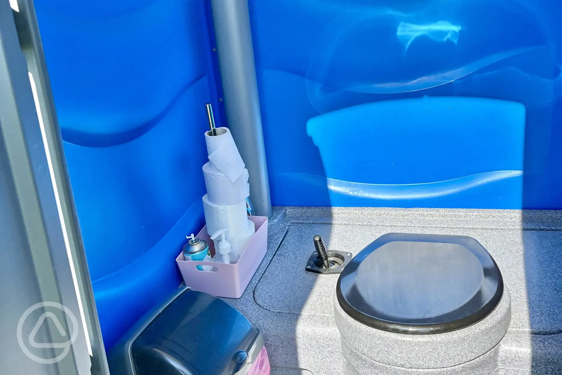 Portable loo