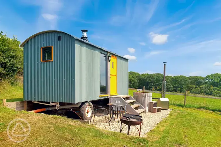 Big Cwtch shepherd's hut