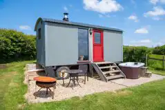 Big Cwtch shepherd's hut