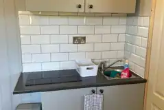 Meadow lodge kitchenette