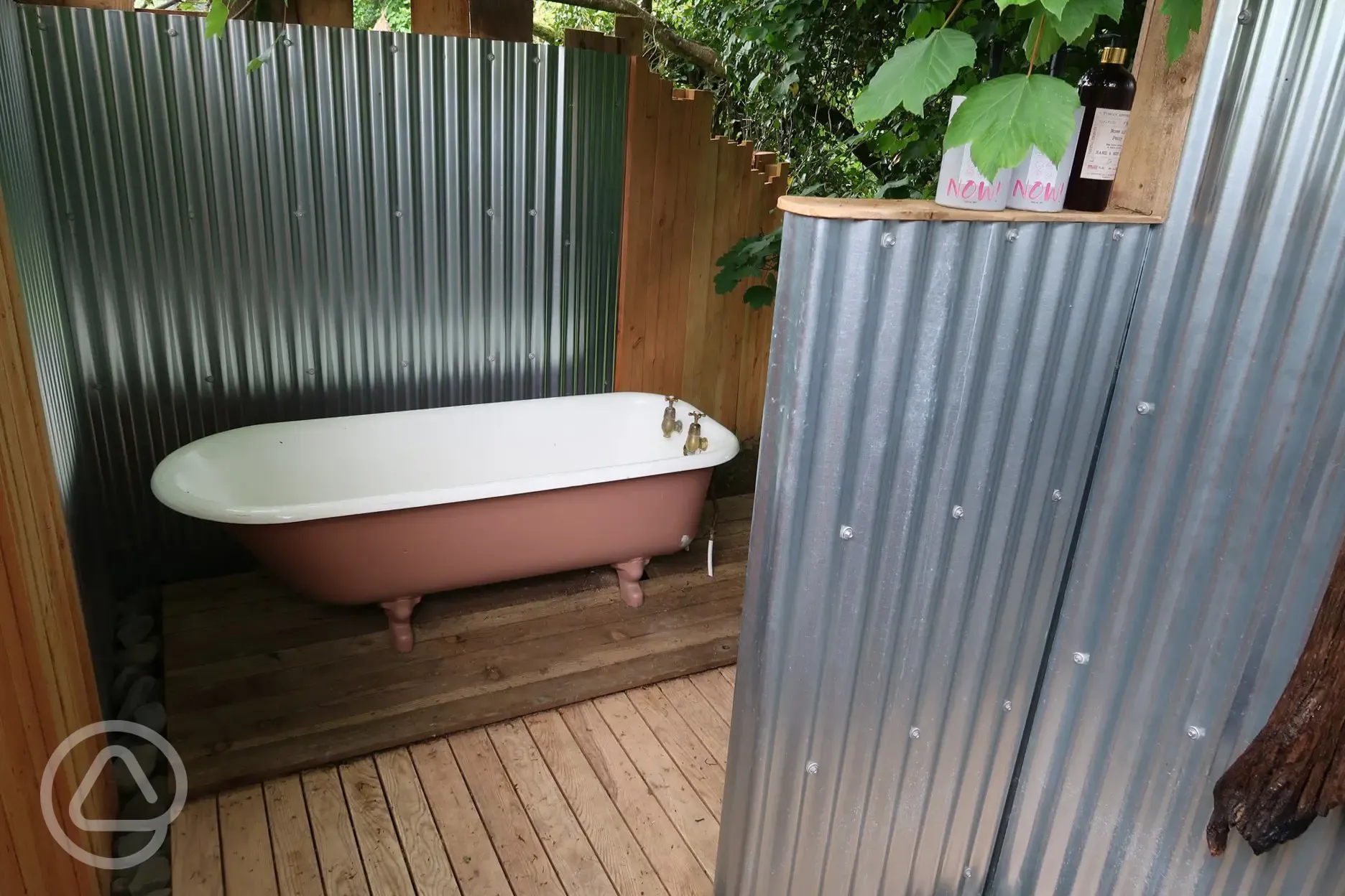 Cabin bath tub