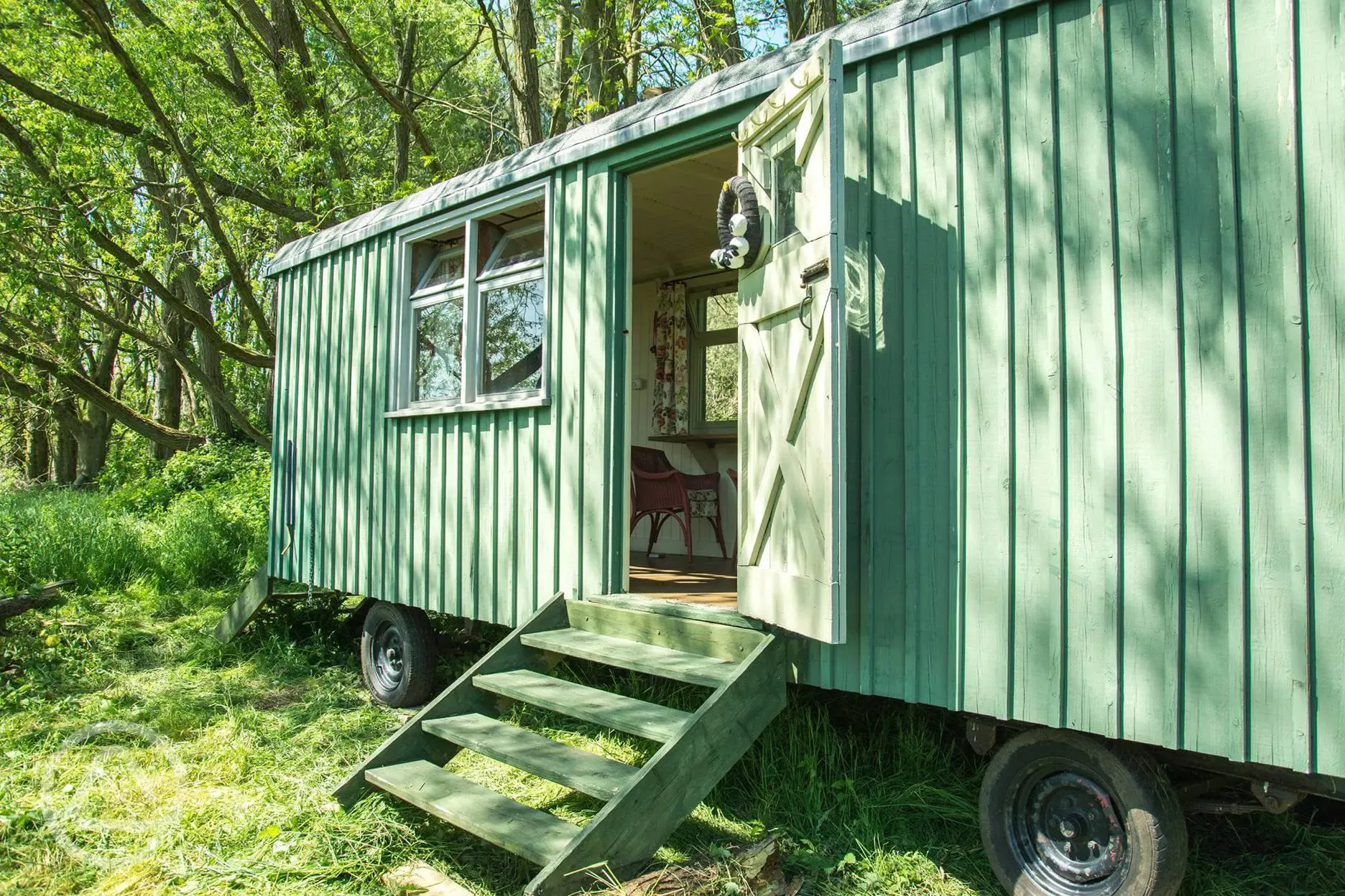 Meadow shepherd's hut 