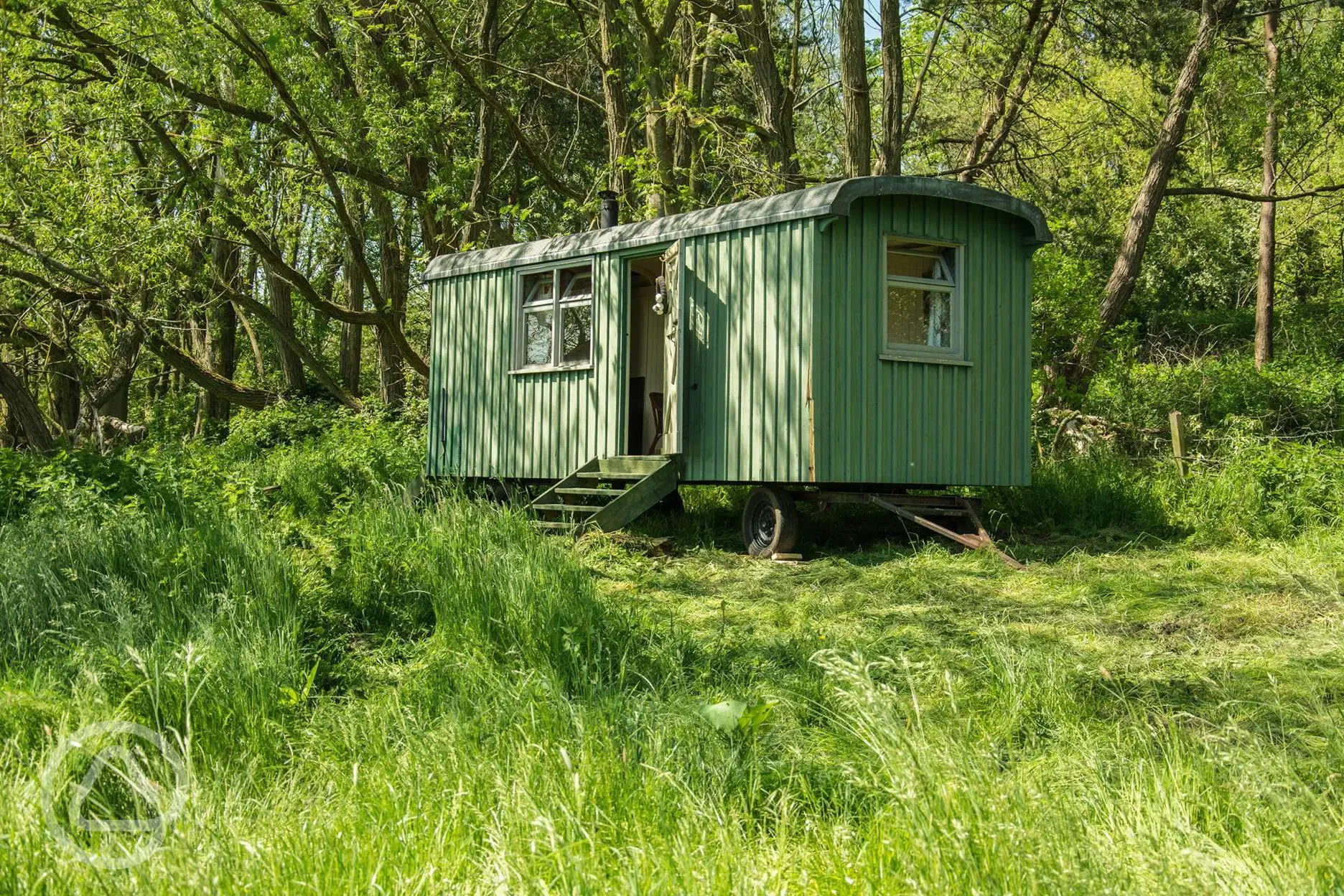 Meadow shepherd's hut 