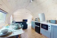 Llys Y Llwynogod pod open plan space with a fully equipped kitchenette Llys Y Llwynogod pod open plan space with a fully equipped kitchenette