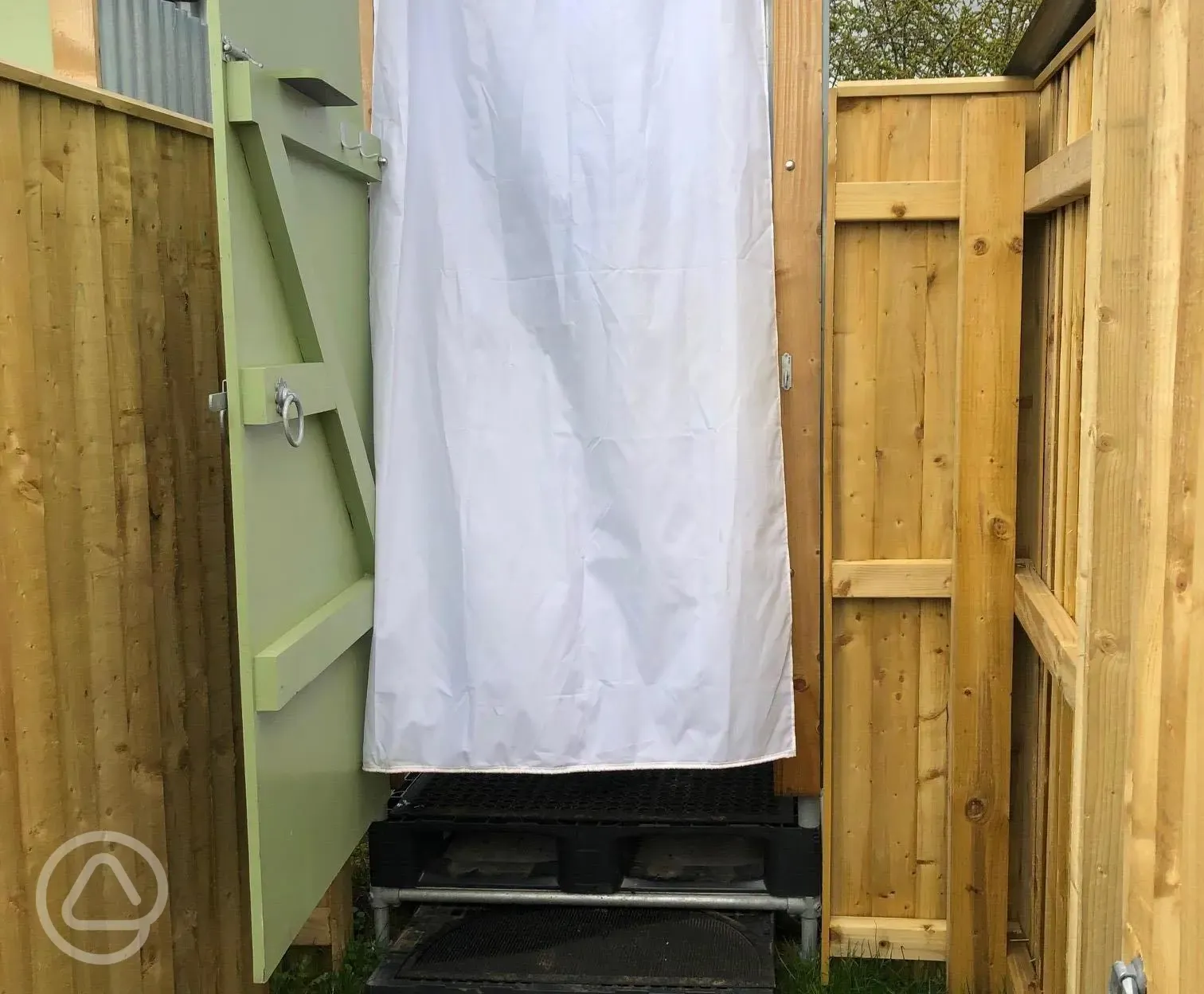 Off-grid shower facilities