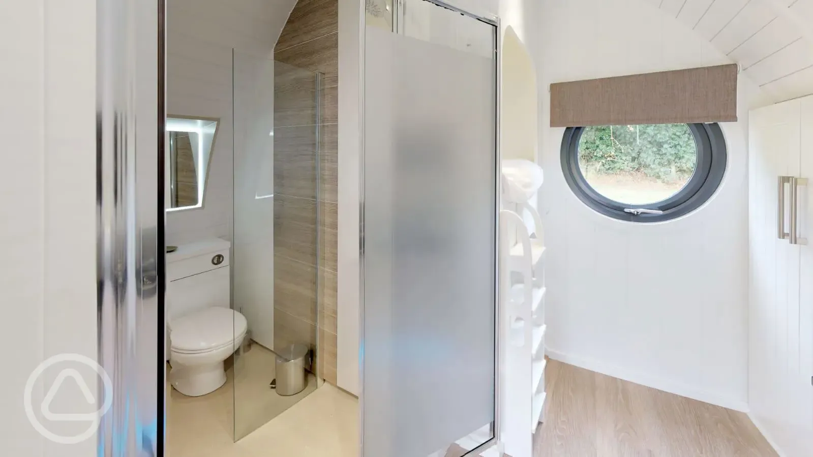 Ensuite glamping pod bathroom