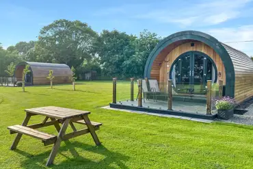 Ensuite glamping pod