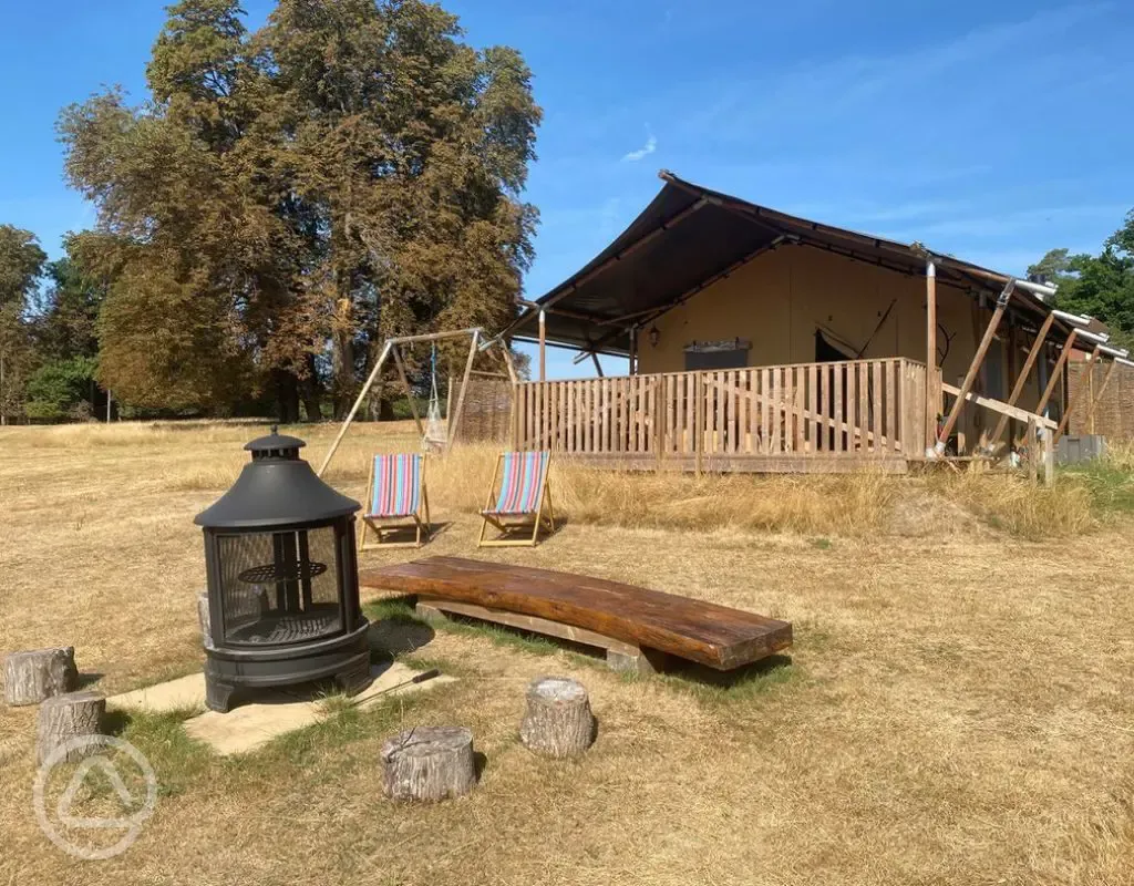 Safari tent