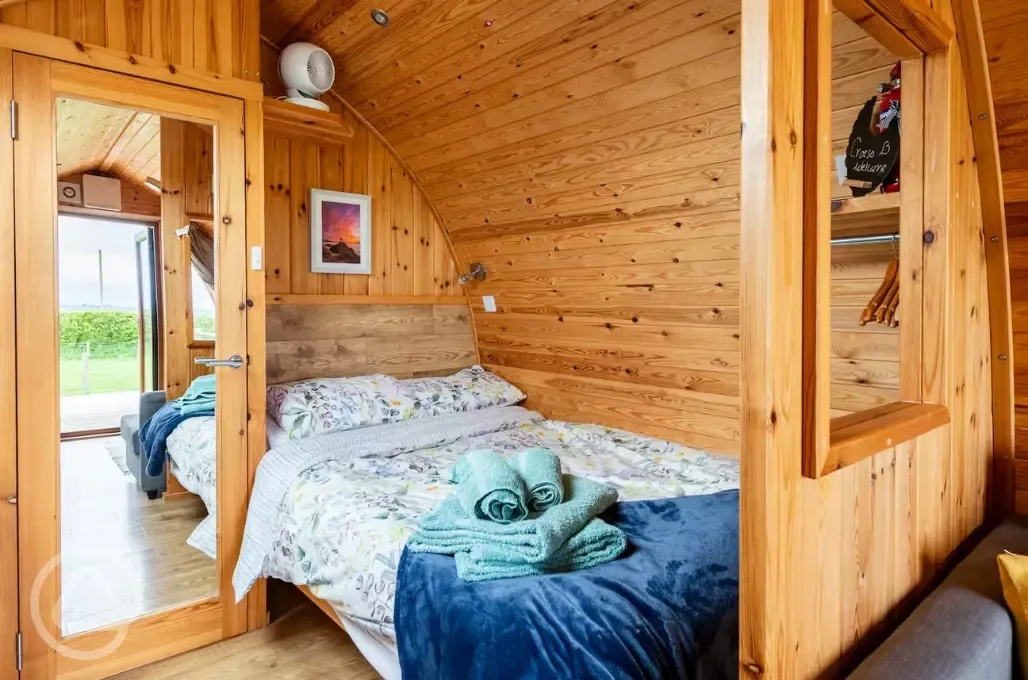 Ensuite glamping pod - bed