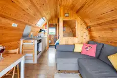 Ensuite glamping pod interior 