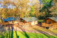 Overview of the safari tents