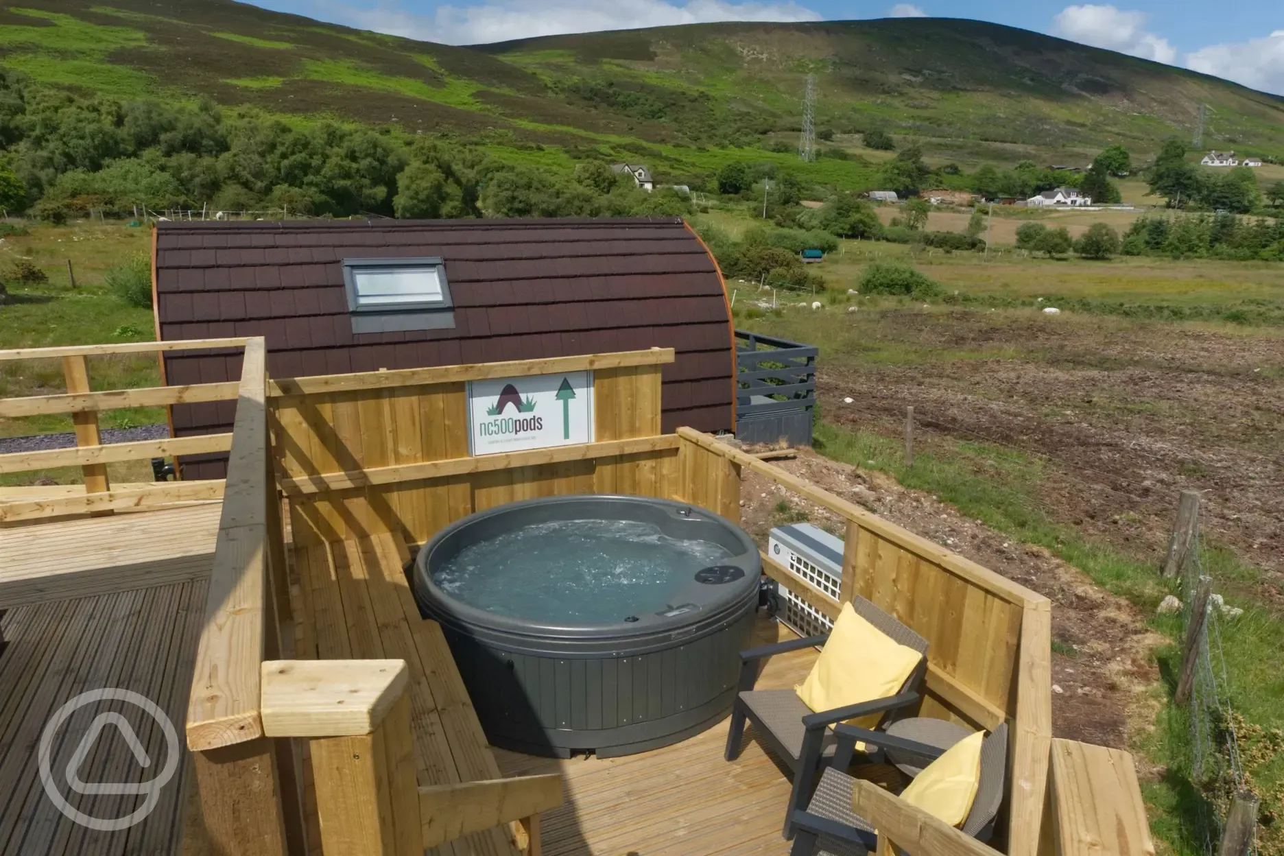 Glamping pod with hot tub