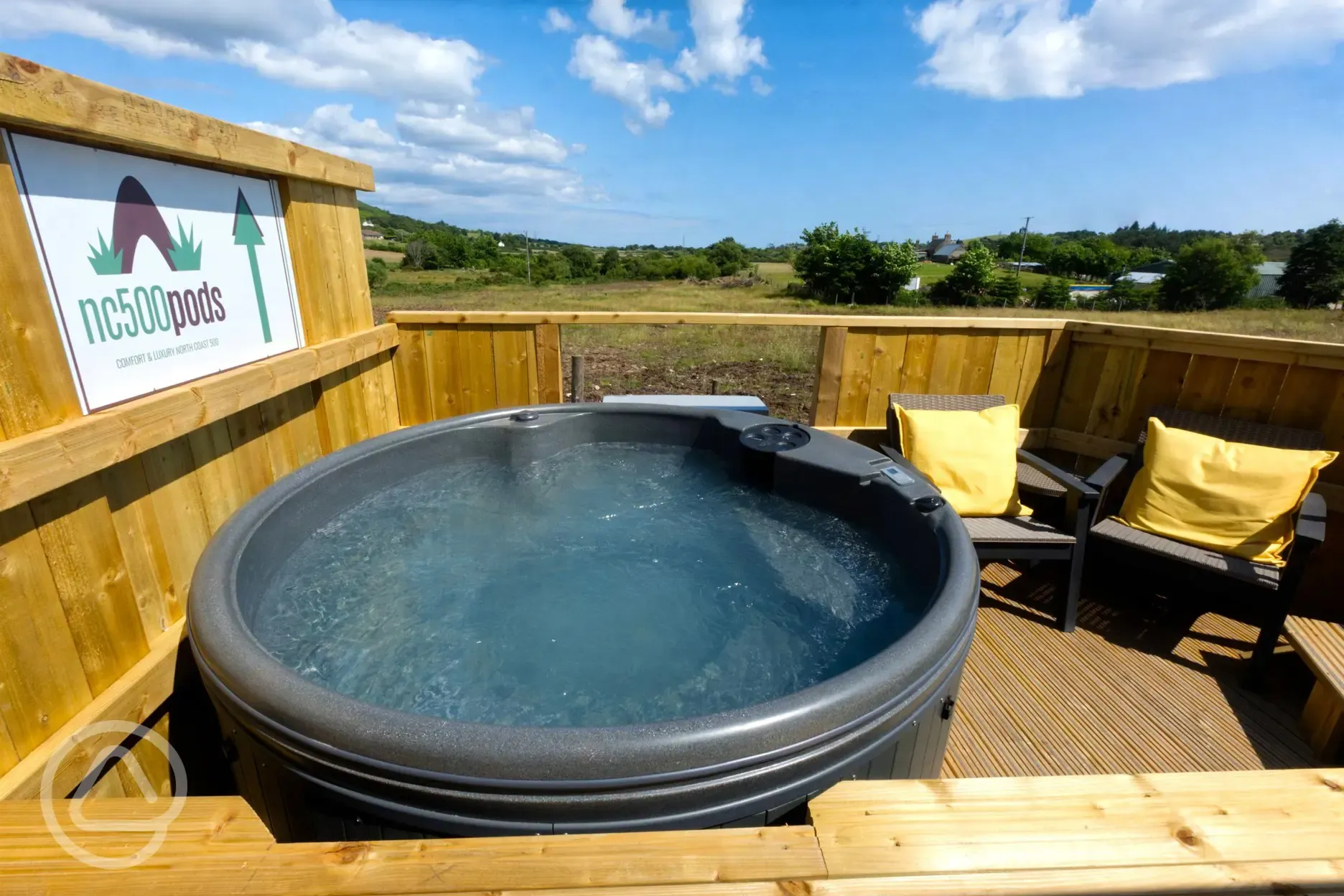 Glamping pod with hot tub