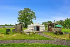 Luxury insulated yurt (sleeps 2-6)