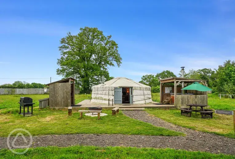 Luxury insulated yurt (sleeps 2-6)