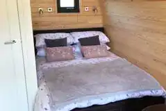 Glamping pod double bed