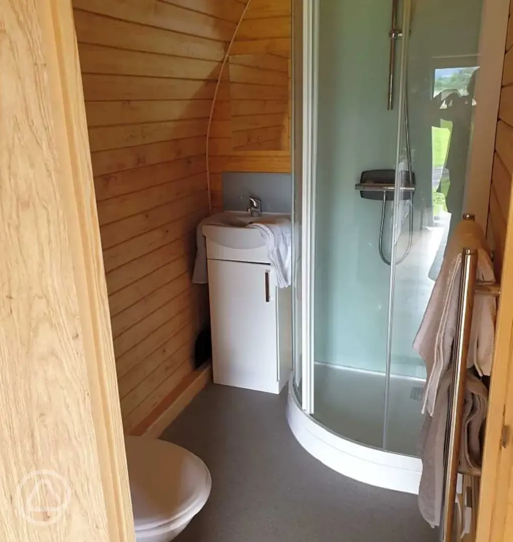 Glamping pod ensuite