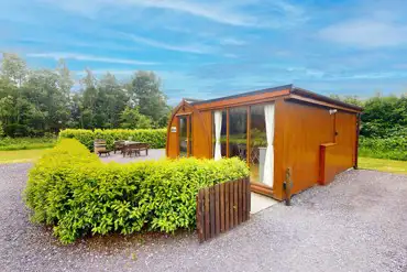 Blossom glamping pod