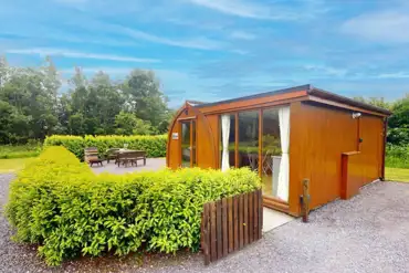 Blossom glamping pod