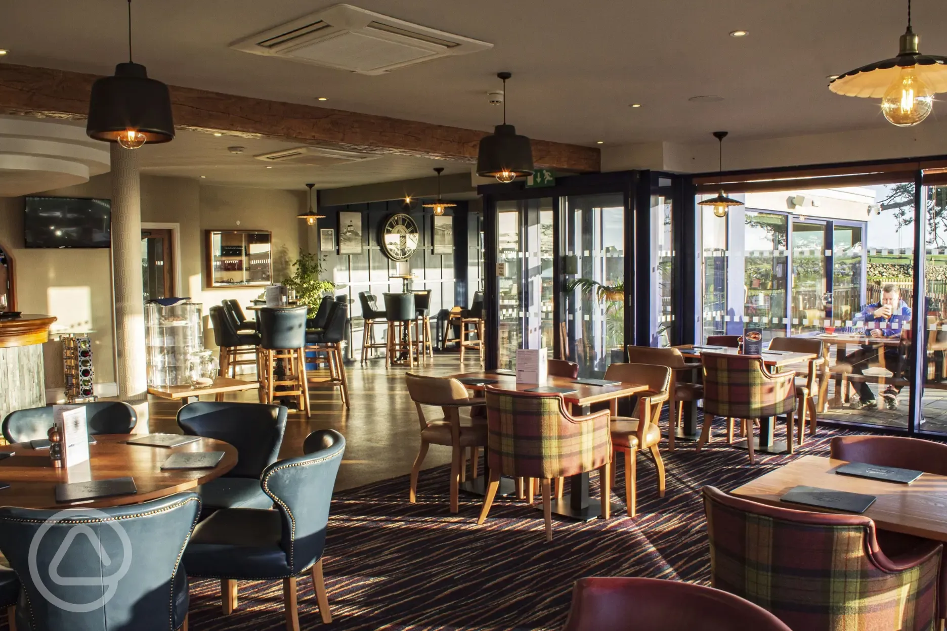 The Bay View Restaurant and Bar offering an evening and lunch menu