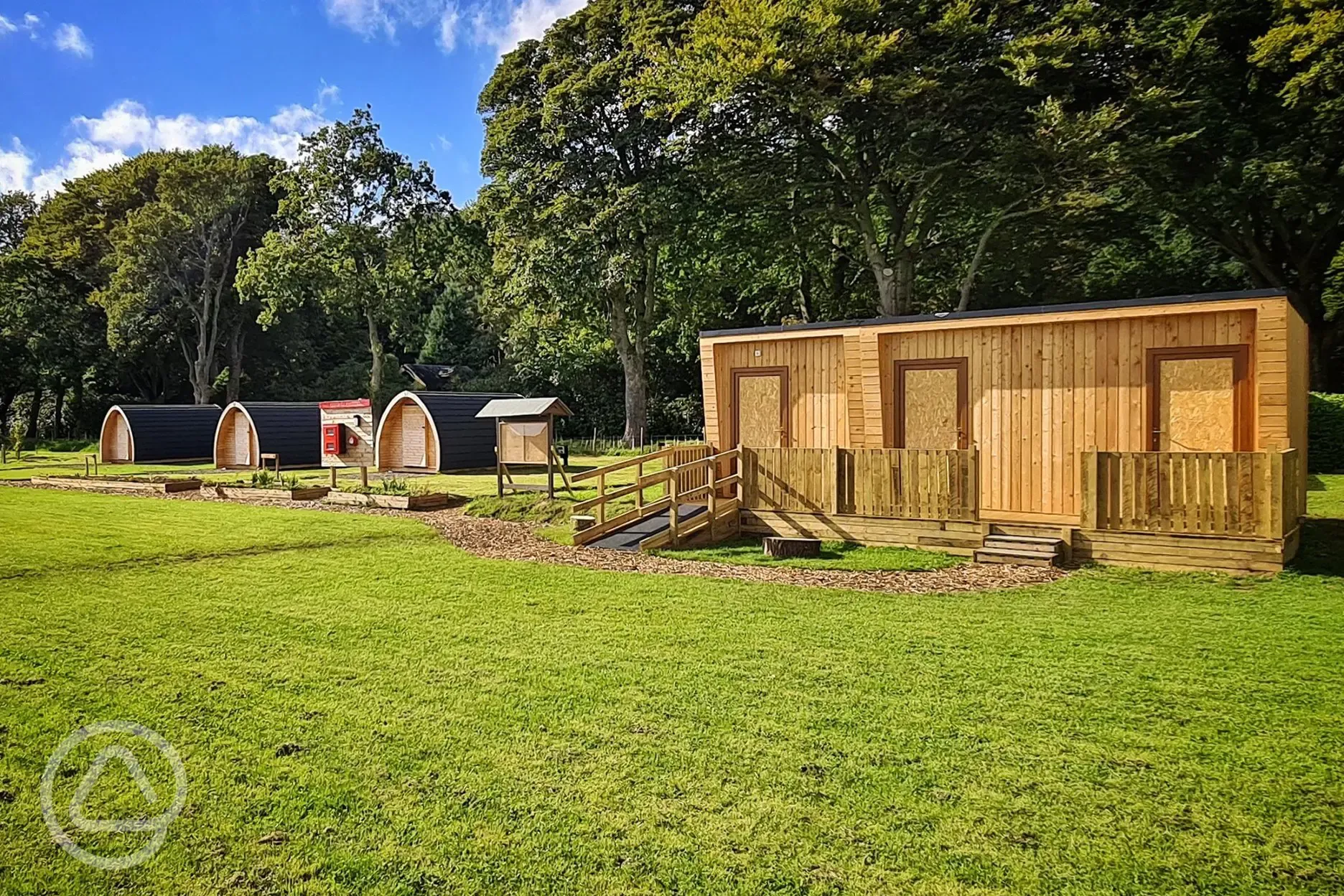 Glamping pods and facilities