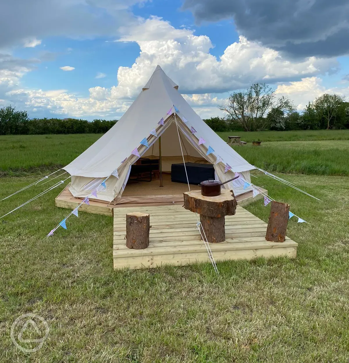 Bell tents for hire 