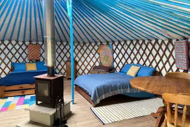 Couples plus plus yurt interior