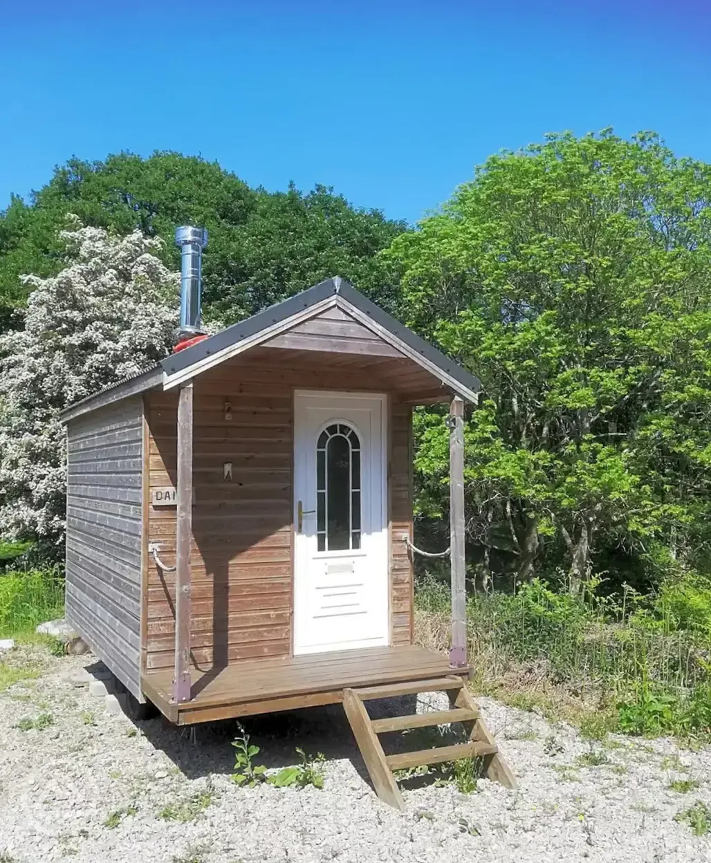 Daisy glamping cabin