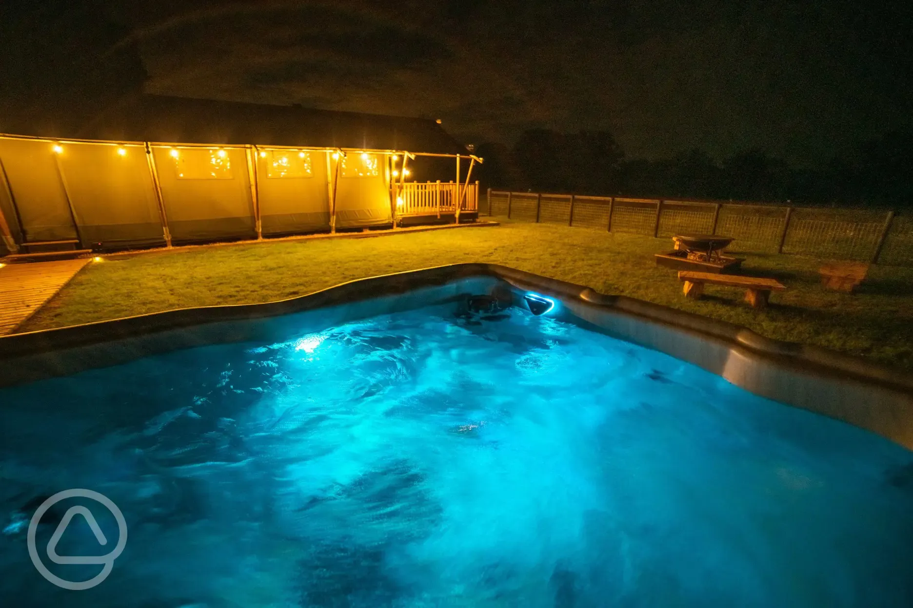 Hot tub with northern light LEDs makes an evening soak very special