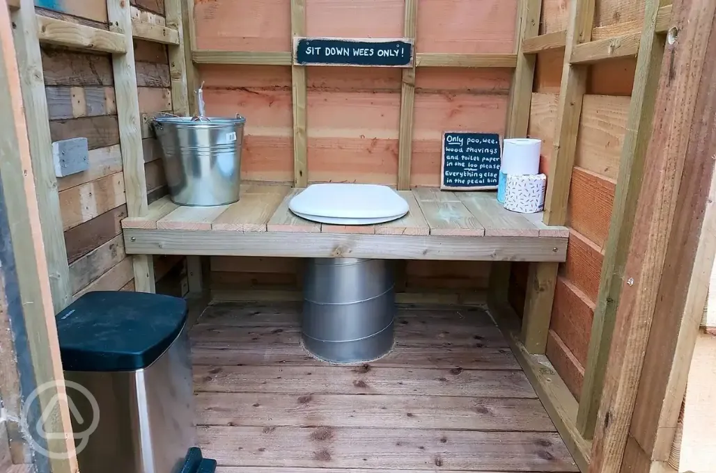 Composting toilet