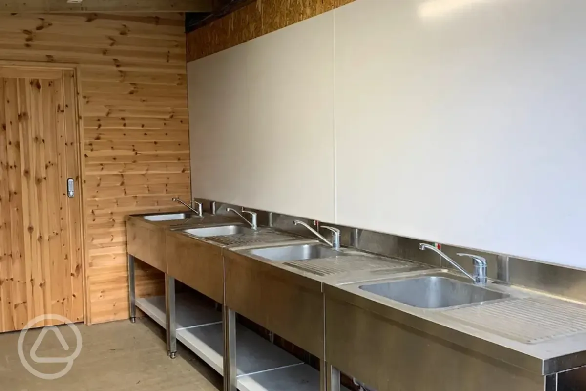 Communal washing up facilities 