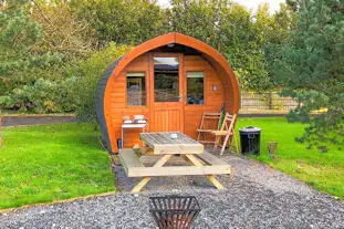 Woodpecker Pods, Kirkbymoorside, Helmsley, North Yorkshire (4.2 miles)