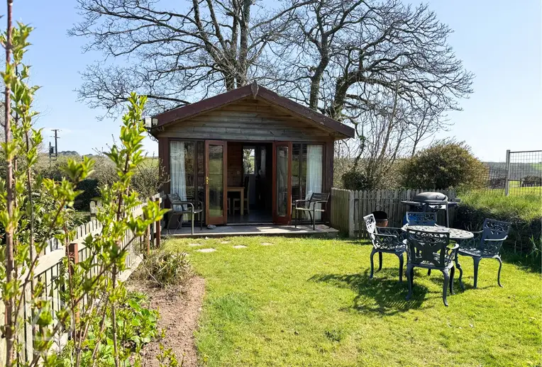 Dog friendly log cabin (four persons)