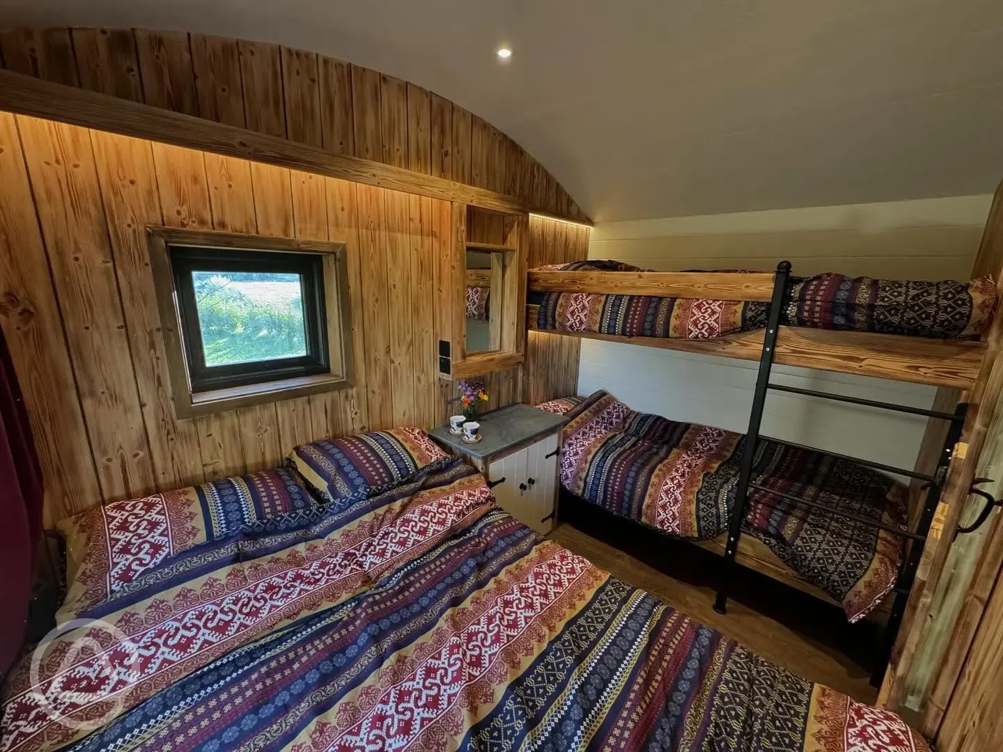 Dingle Dell shepherd's hut bedroom