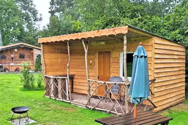 Daisy cabin