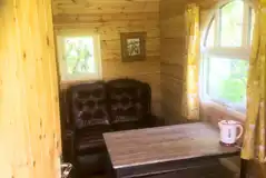 Buttercup cabin lounge area