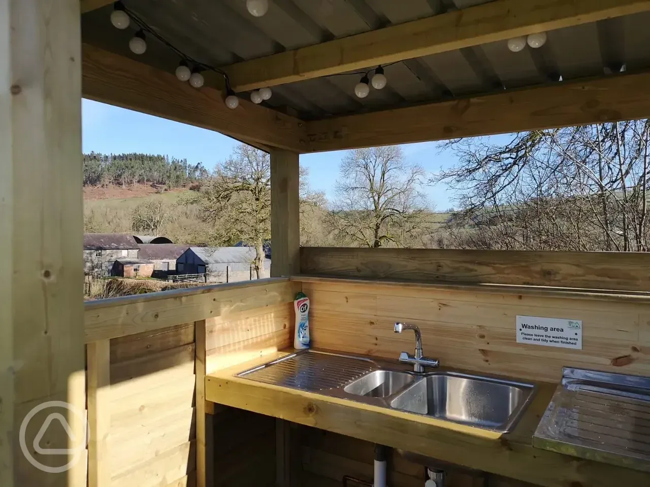 Washing up area