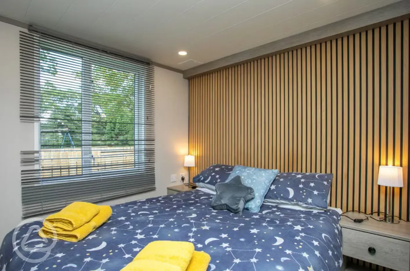 Stargazer glamping cabin double bedroom