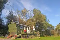 Perch shepherd's hut