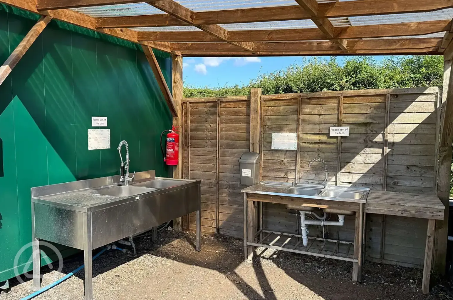 Washing up area Washing up area