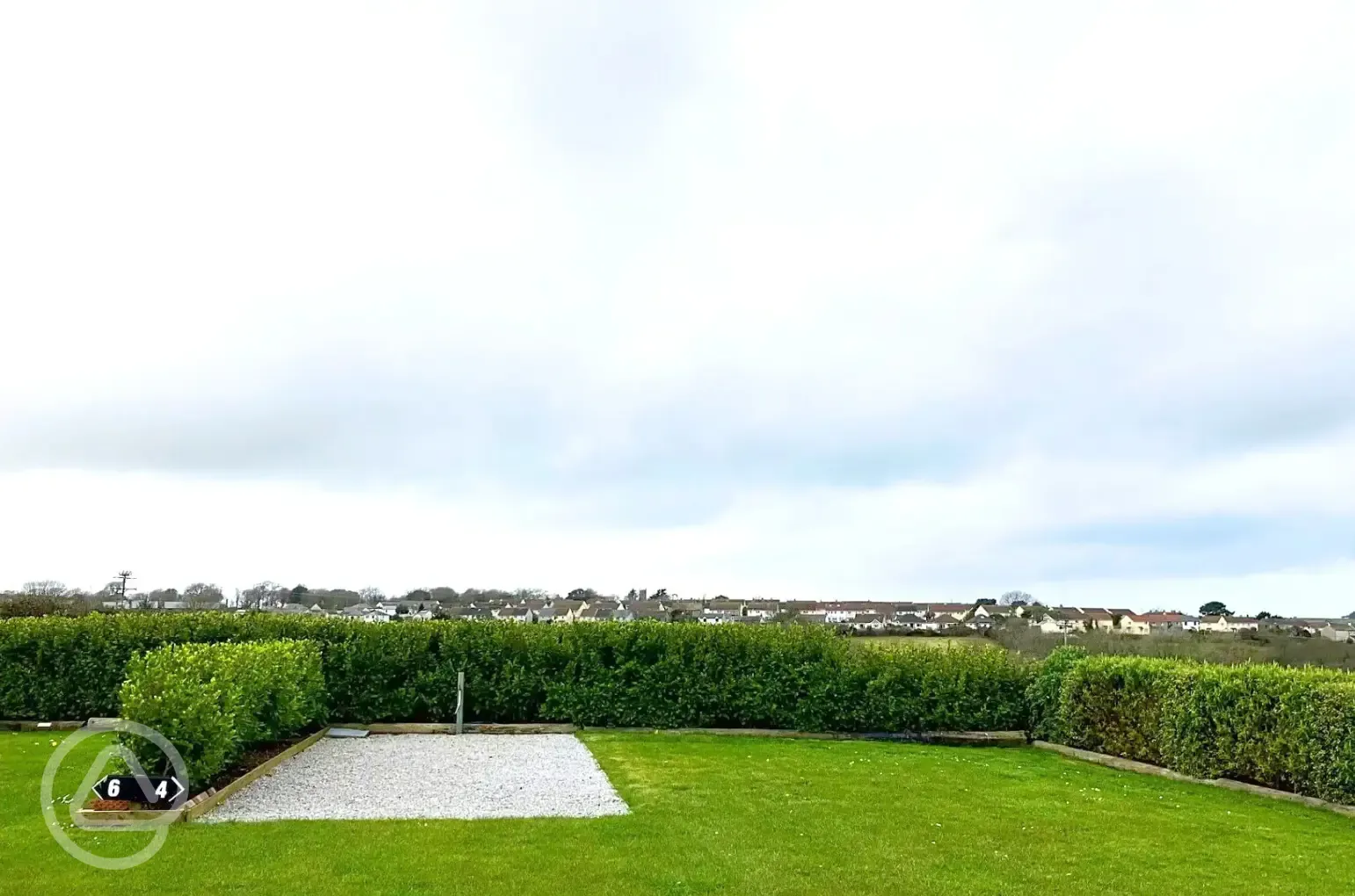 Fully serviced grass and gravel pitches