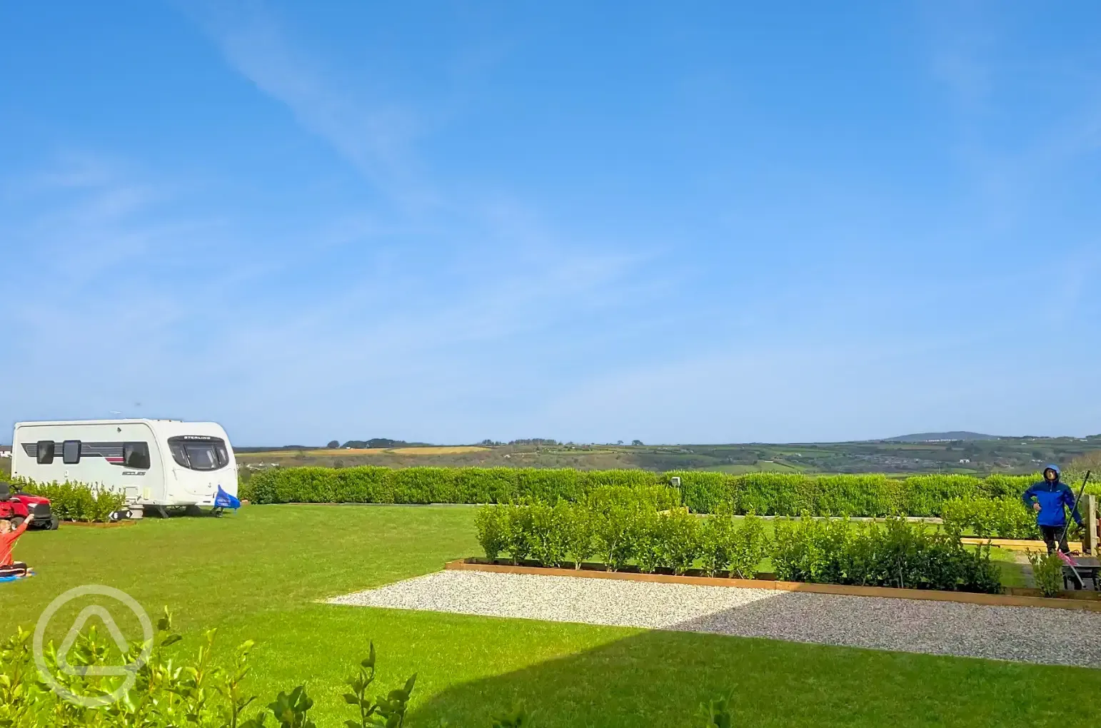 Fully serviced grass and gravel pitches 