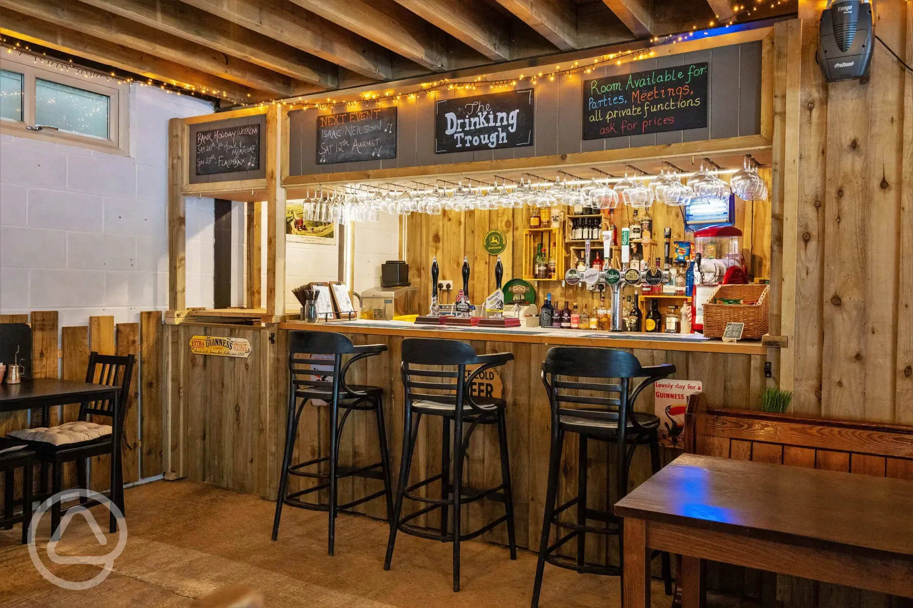 Bar, open on Fridays and Saturdays, serving drinks and takeaway meals until 8pm