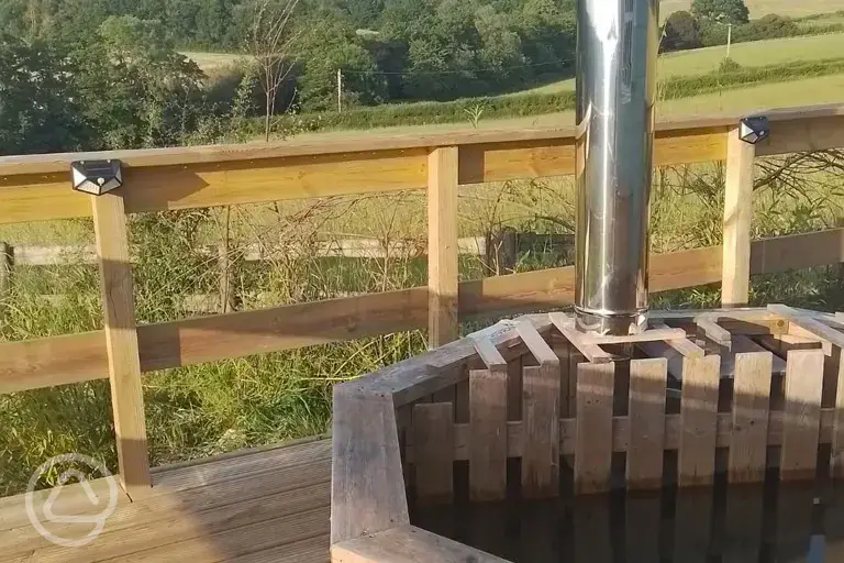 Shepherd's hut private hot tub